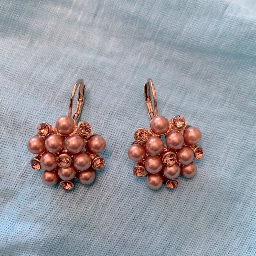 Costume light blush stones & pearl earrings.